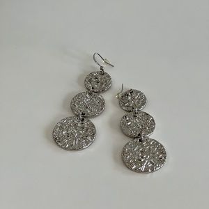 Drop earrings